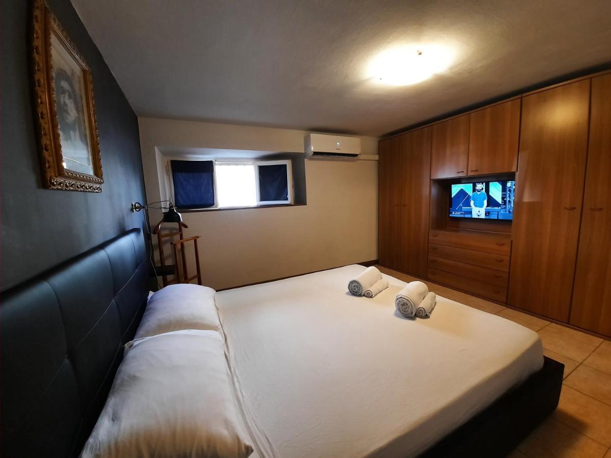 La Piccolina Apartment Viareggio Bagian luar foto